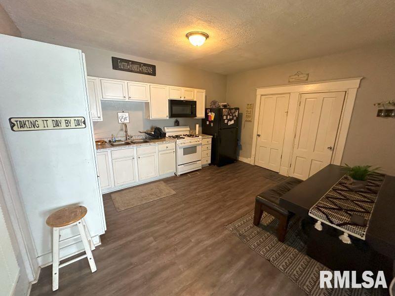 1522 Gaines Street, Davenport, Iowa image 3