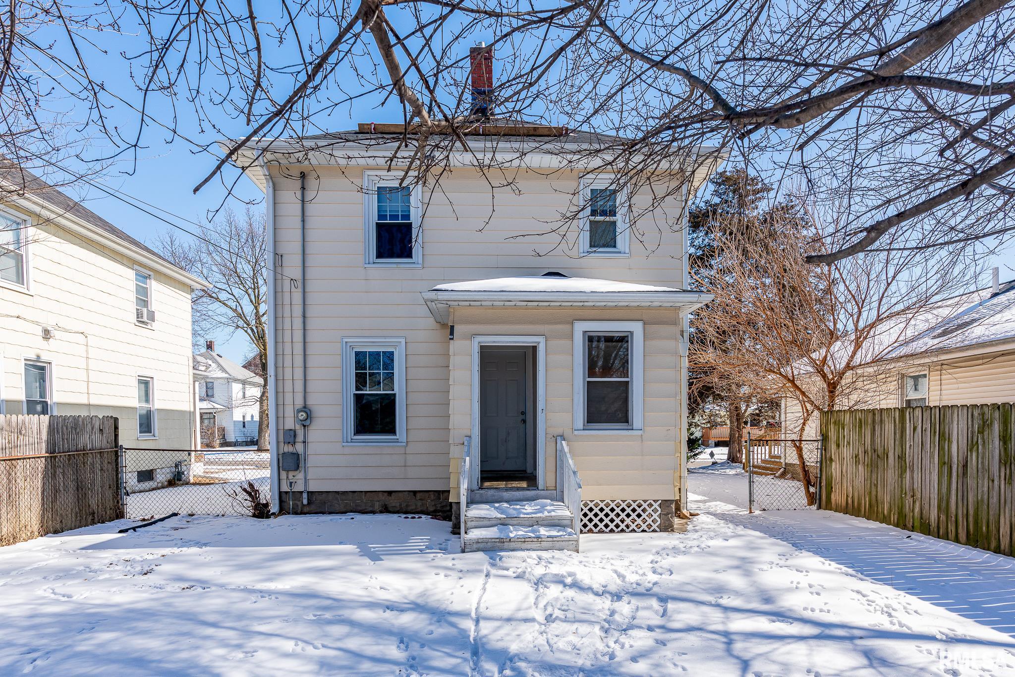 1915 11th Street, Moline, Illinois image 3