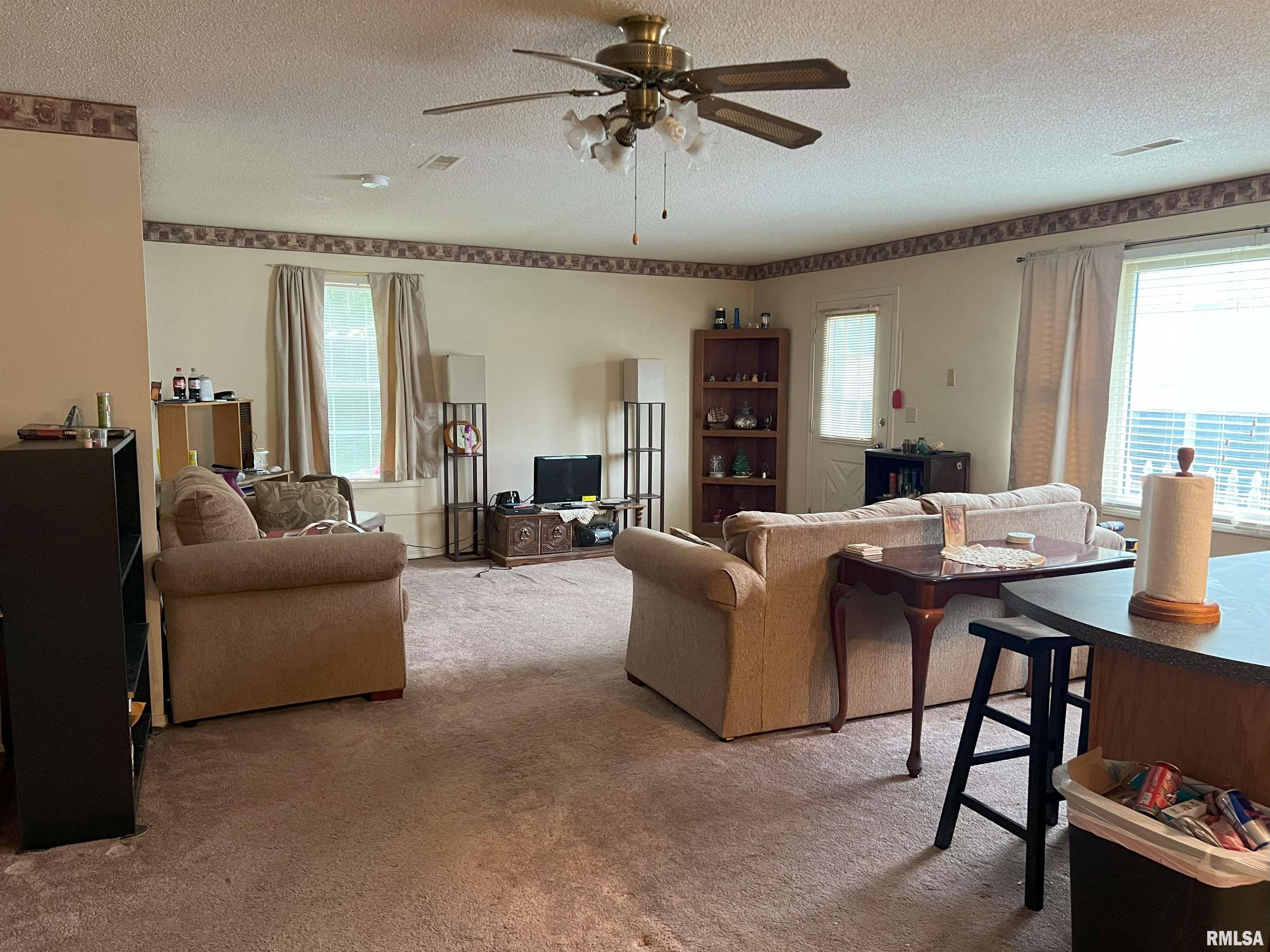 1035 Beesley Avenue, Jacksonville, Illinois image 11