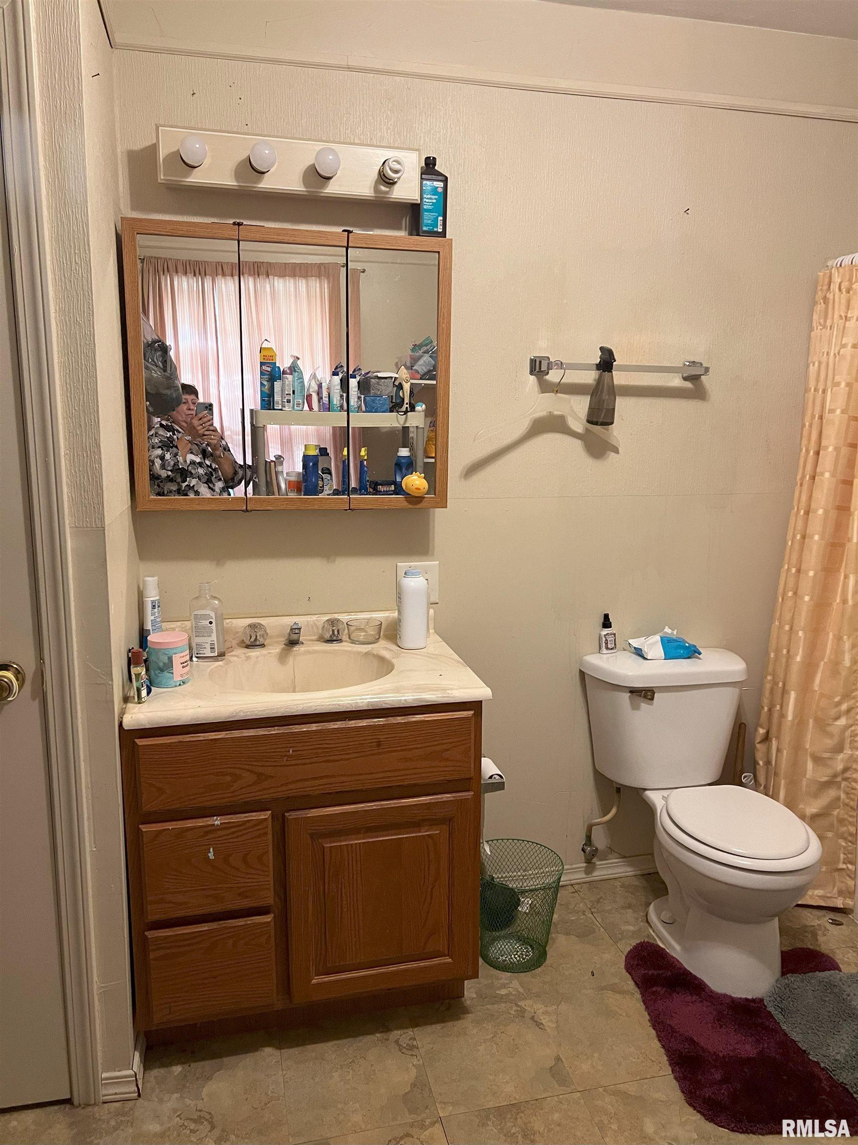1035 Beesley Avenue, Jacksonville, Illinois image 24