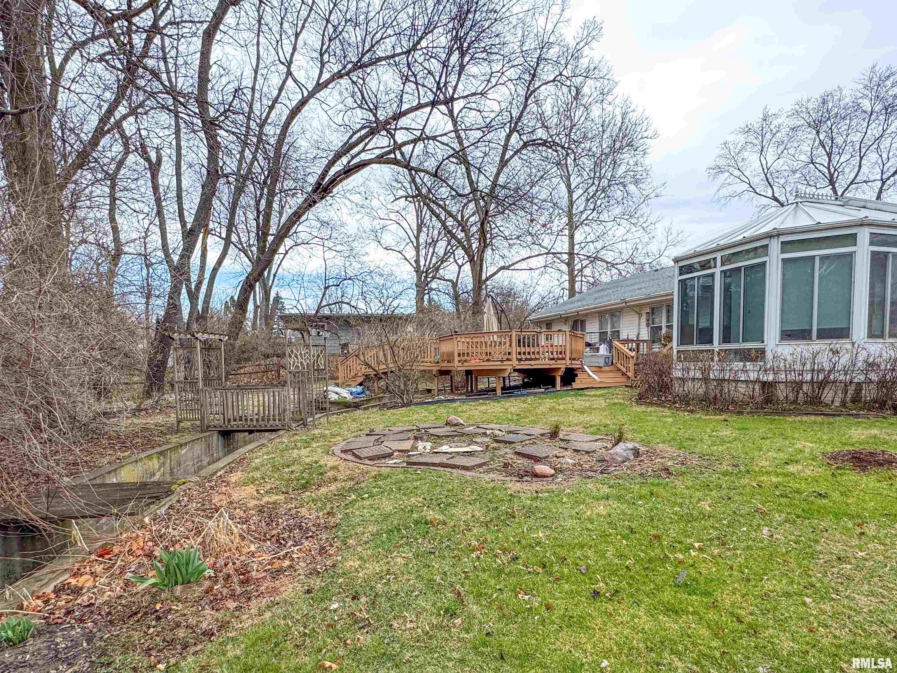 4717 N Clarewood Avenue, Peoria, Illinois image 4