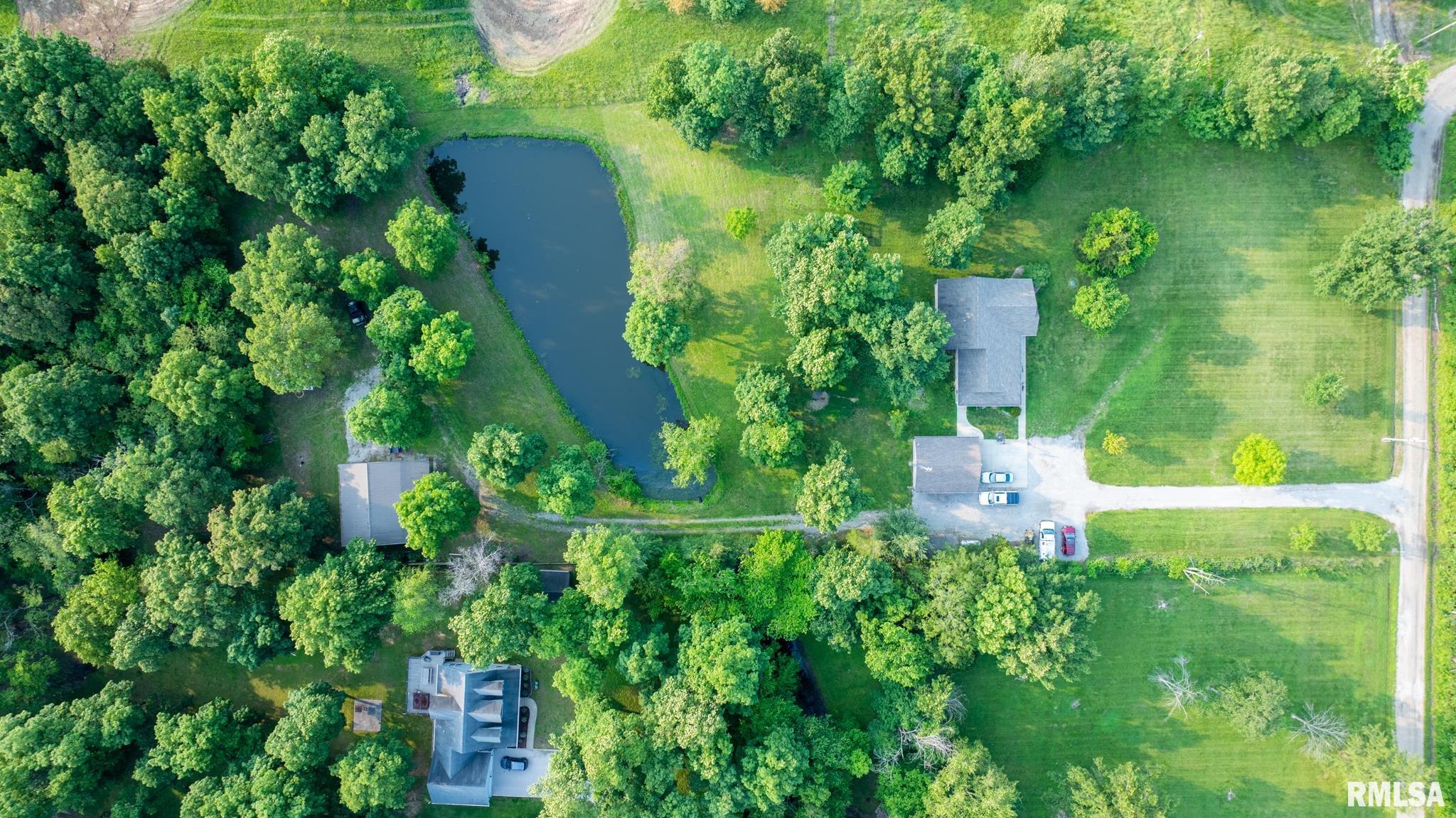 588 Deerfield Road, Walnut Hill, Illinois image 1