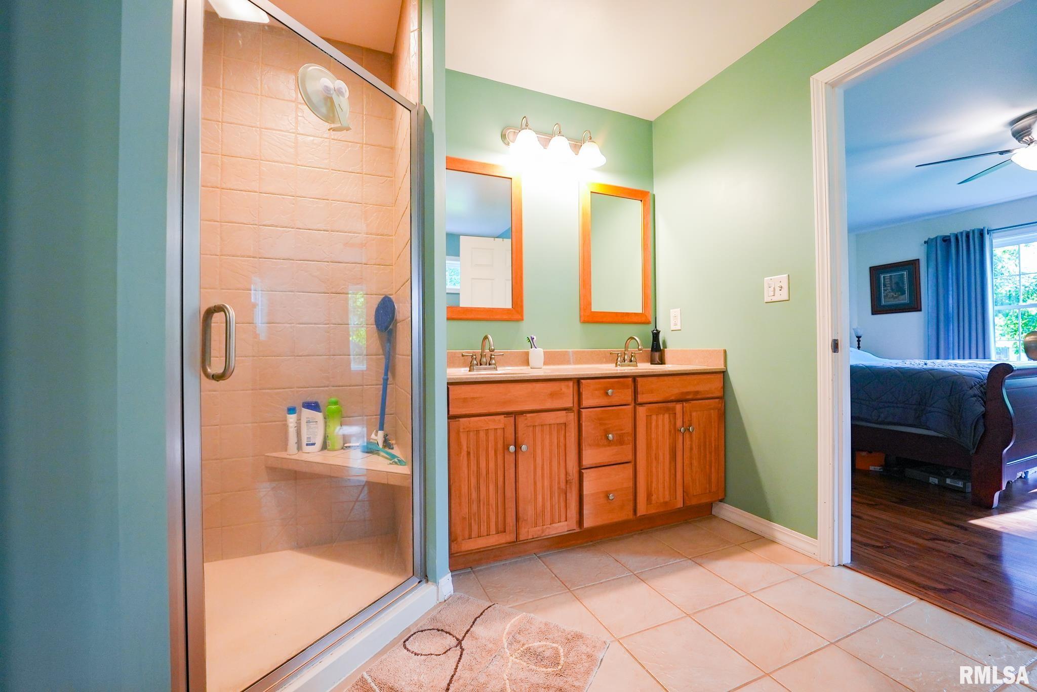 588 Deerfield Road, Walnut Hill, Illinois image 9