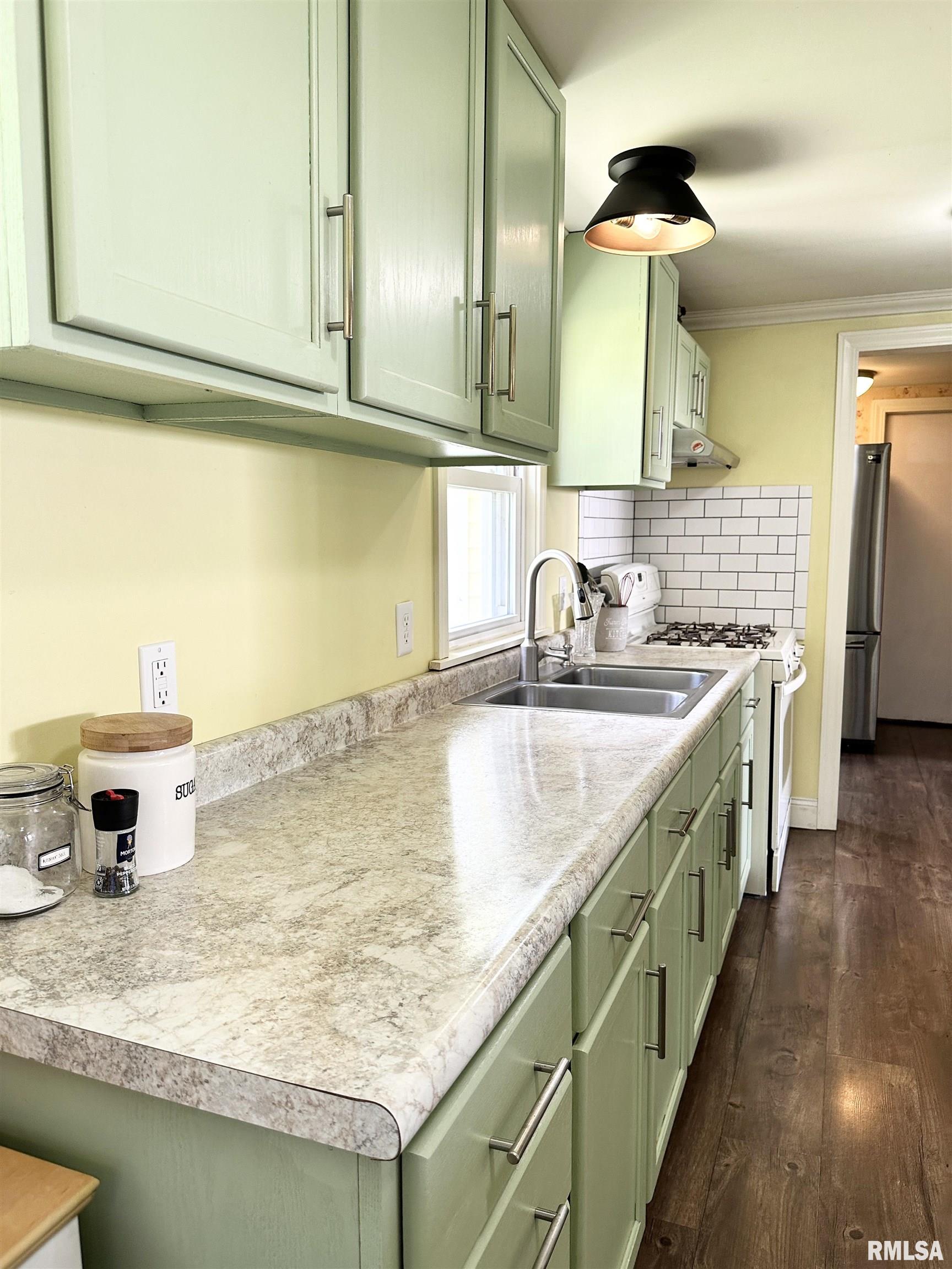 5987 Kentville Road, Neponset, Illinois image 46
