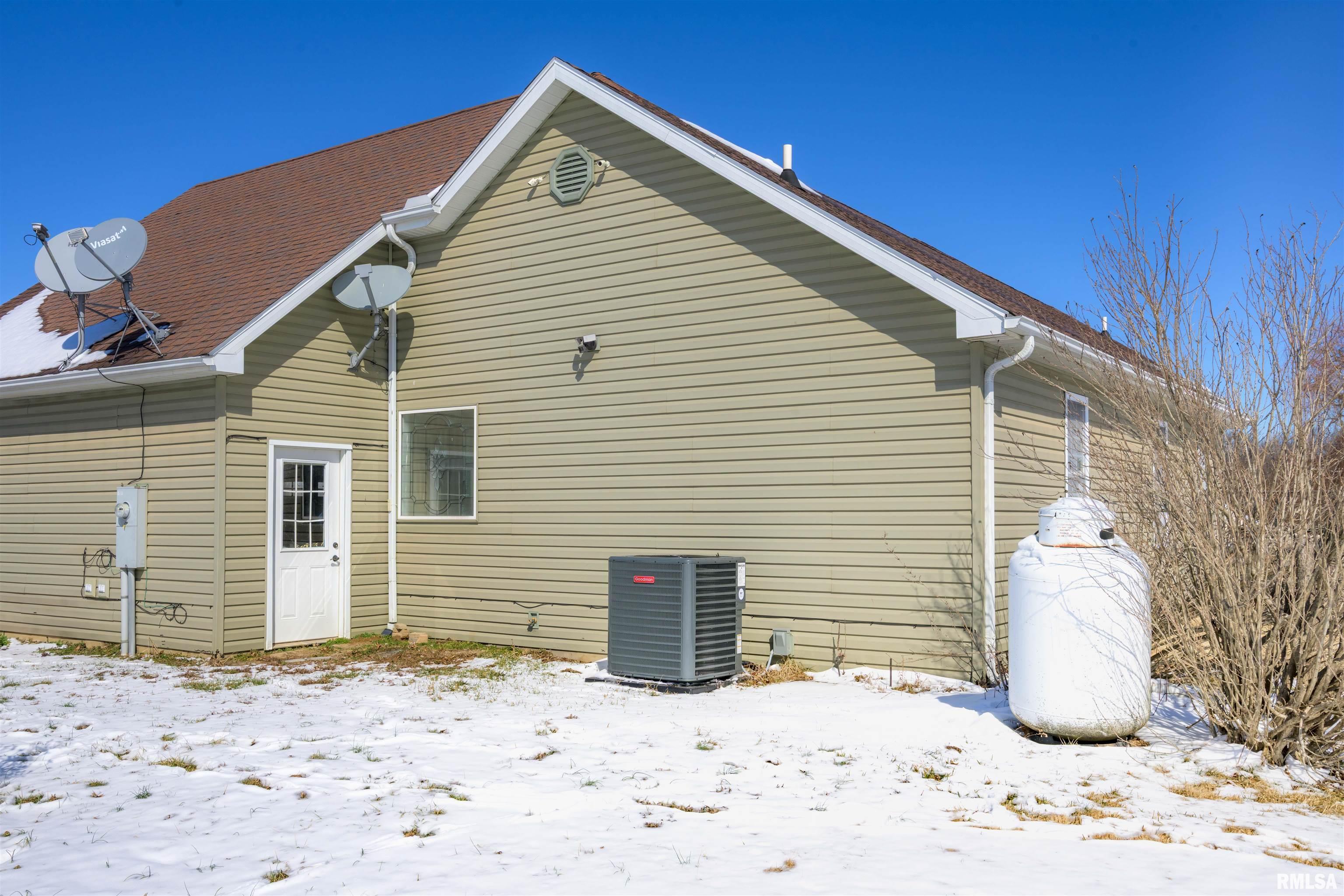 13565 Pacific Lane, Johnston City, Illinois image 39