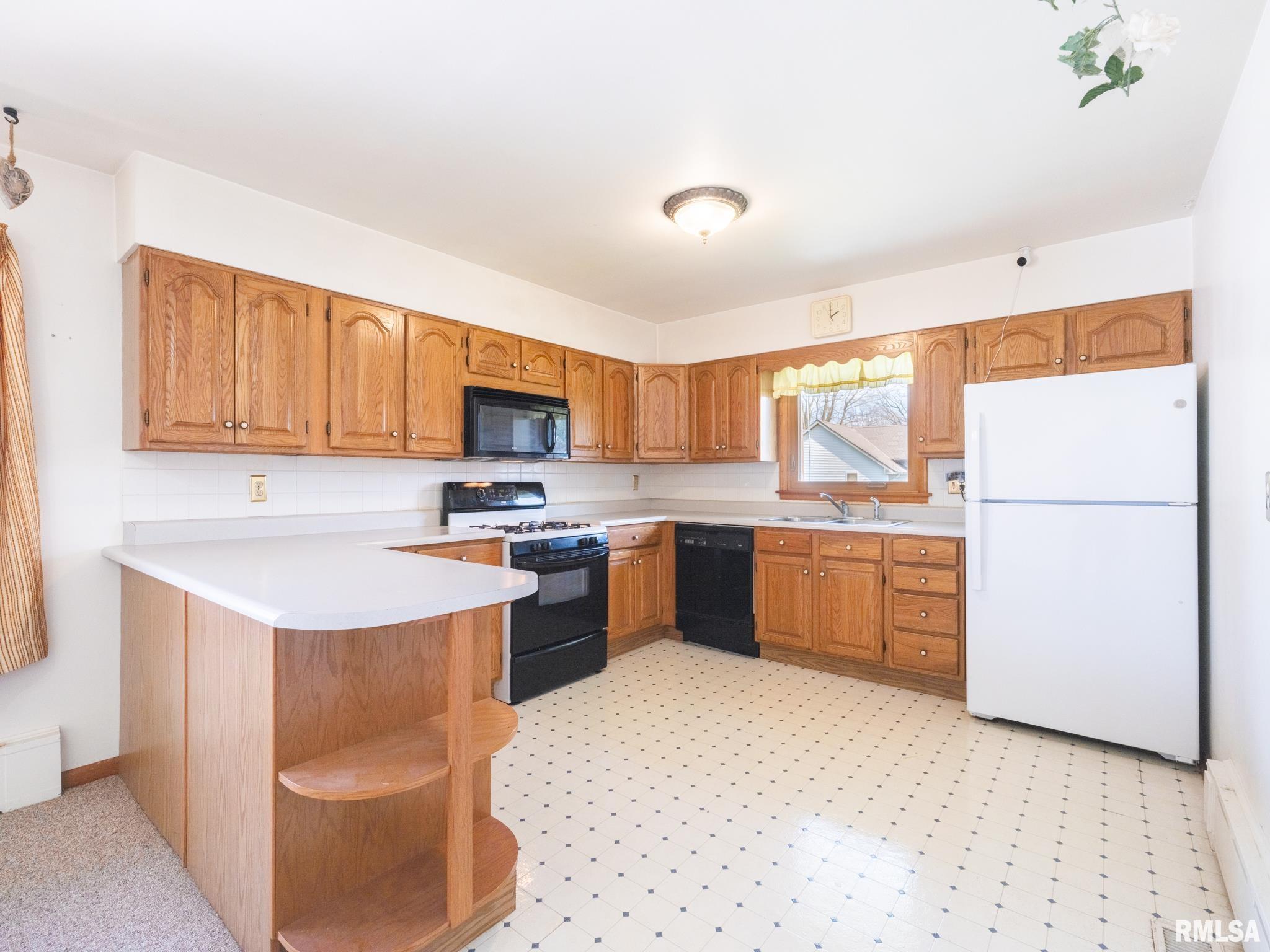 509 E 6th Street, Delavan, Illinois image 14