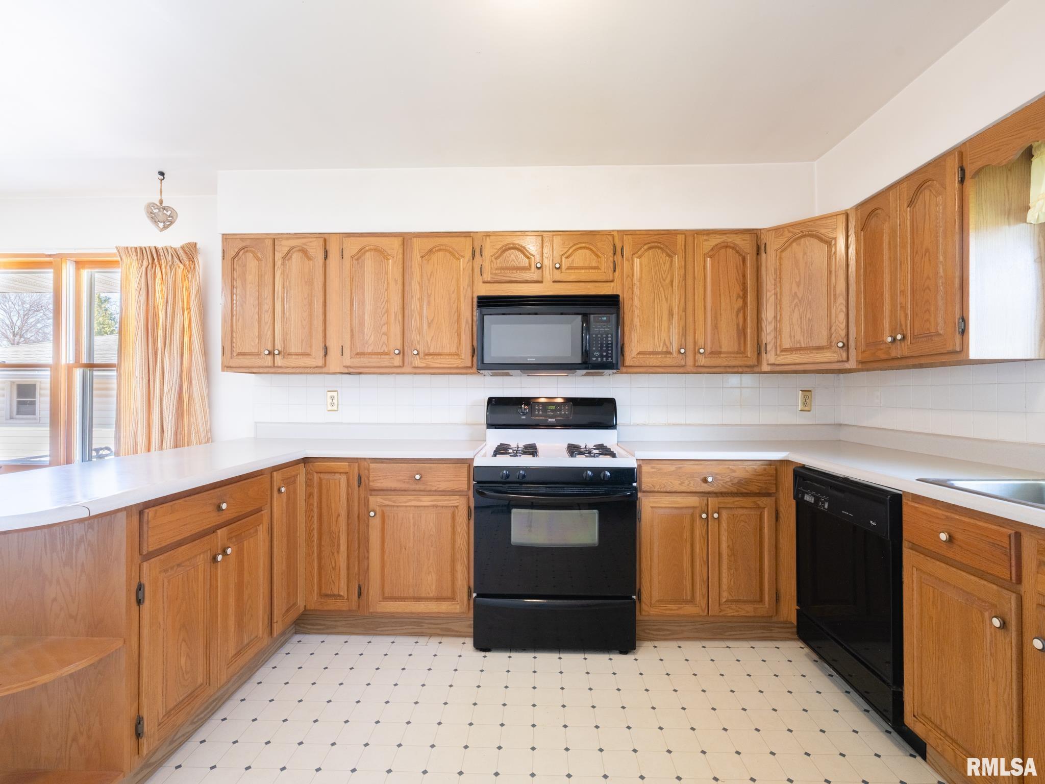509 E 6th Street, Delavan, Illinois image 16