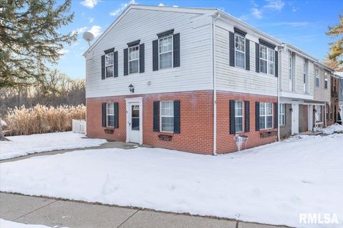 Photo of 6 SYCAMORE Row, Springfield, IL 62702 (MLS # CA1042898)