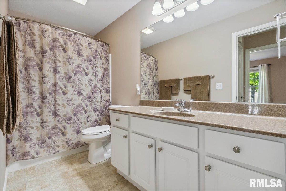 2512 Stonehenge Court #7ASHV, Peoria, Illinois image 26