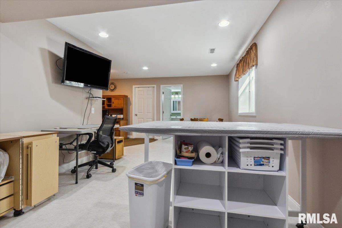 2512 Stonehenge Court #7ASHV, Peoria, Illinois image 34