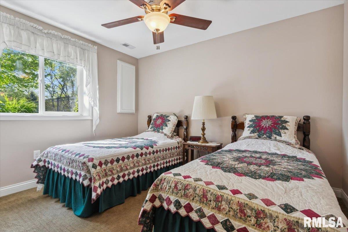 2512 Stonehenge Court #7ASHV, Peoria, Illinois image 31