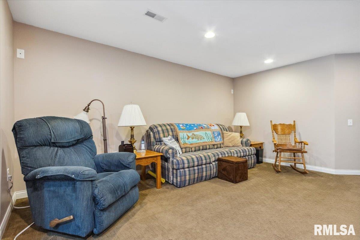 2512 Stonehenge Court #7ASHV, Peoria, Illinois image 29