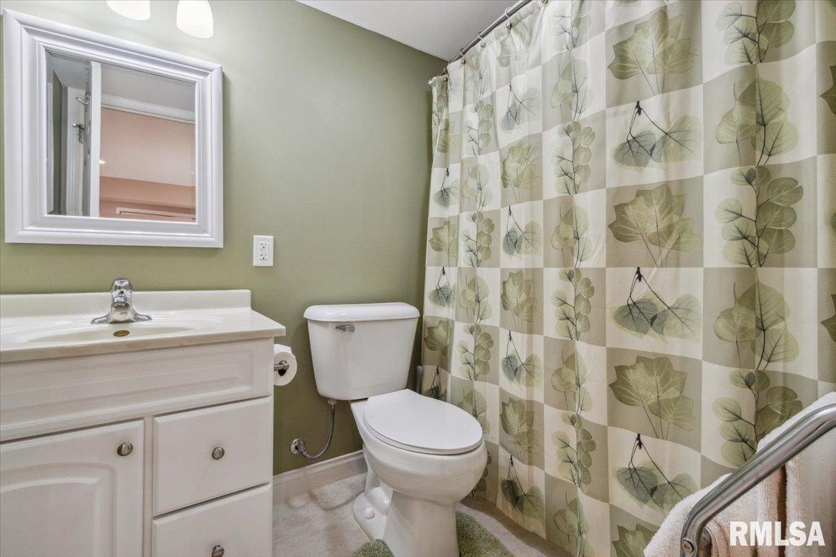 2512 Stonehenge Court #7ASHV, Peoria, Illinois image 36