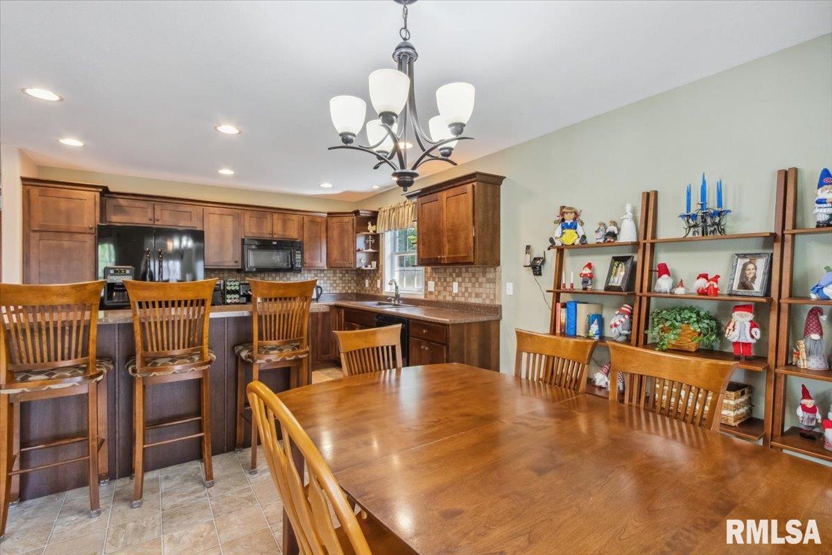 2512 Stonehenge Court #7ASHV, Peoria, Illinois image 13