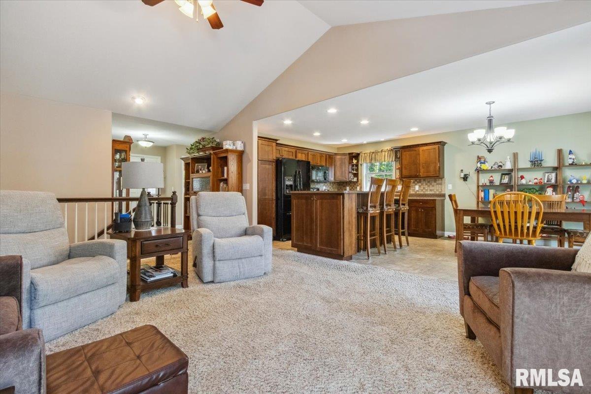 2512 Stonehenge Court #7ASHV, Peoria, Illinois image 7