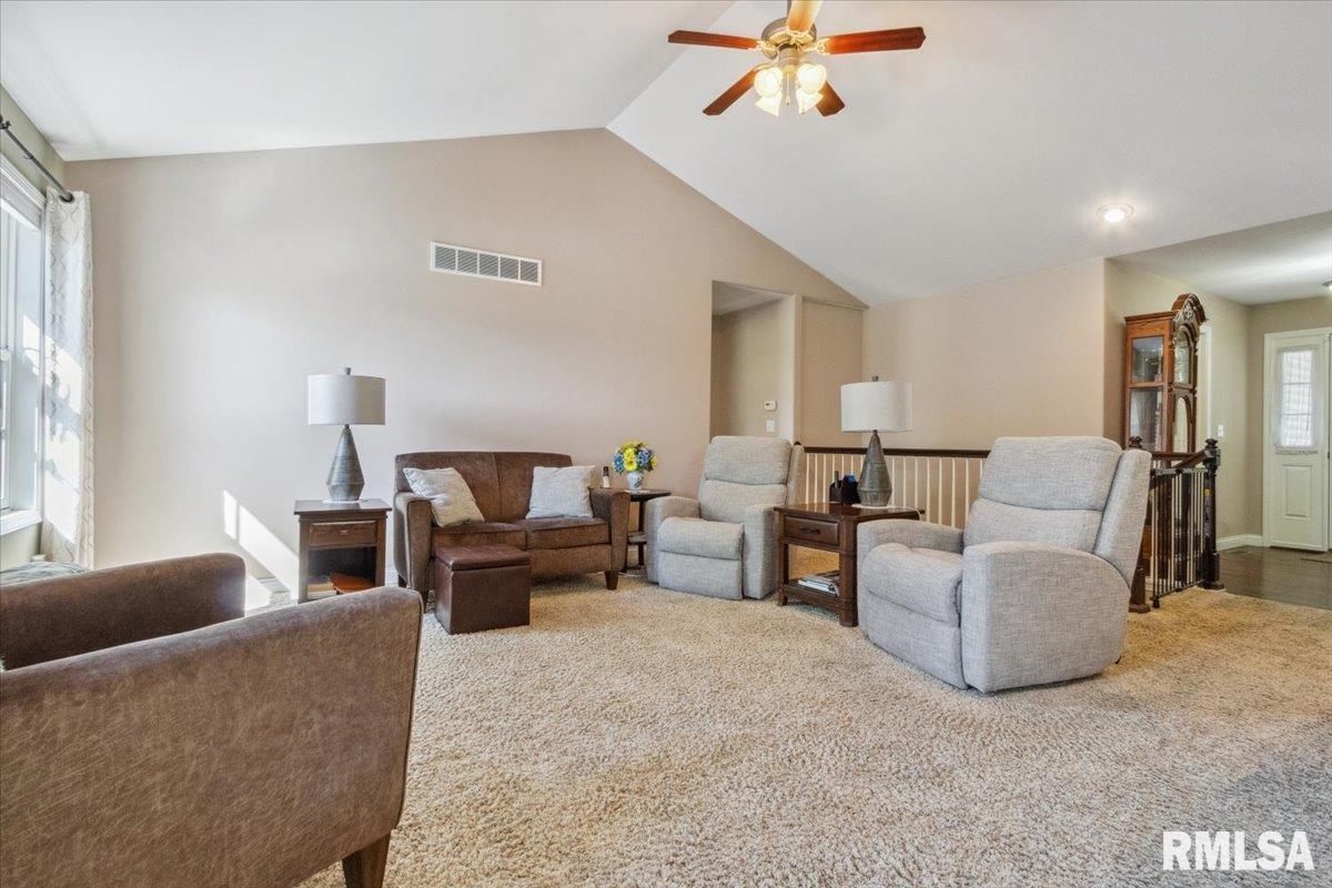 2512 Stonehenge Court #7ASHV, Peoria, Illinois image 6