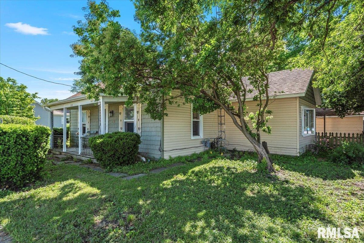 213 West Street, Franklin, Illinois image 1
