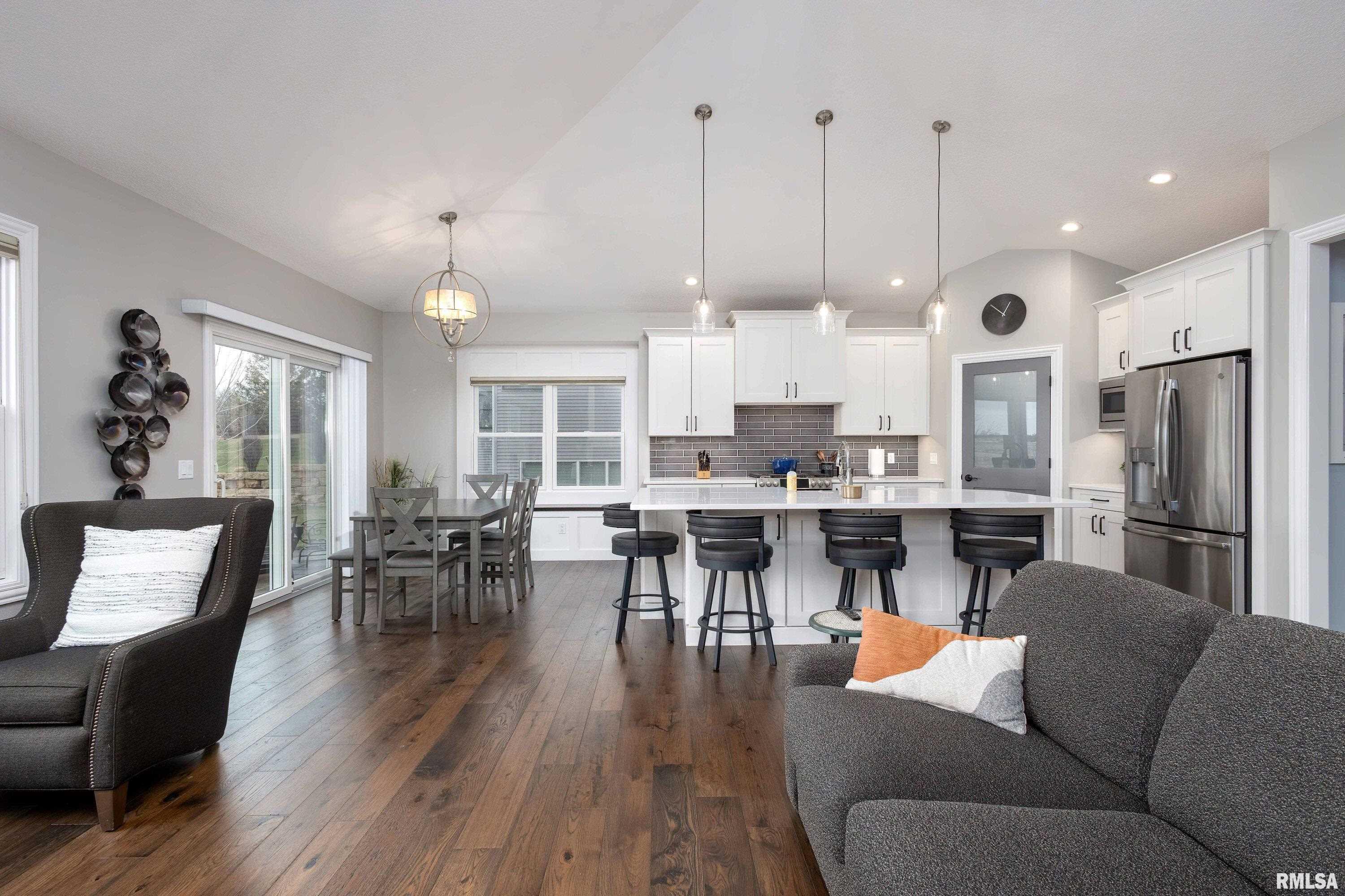 3474 Crow Lake Drive, Bettendorf, Iowa image 12