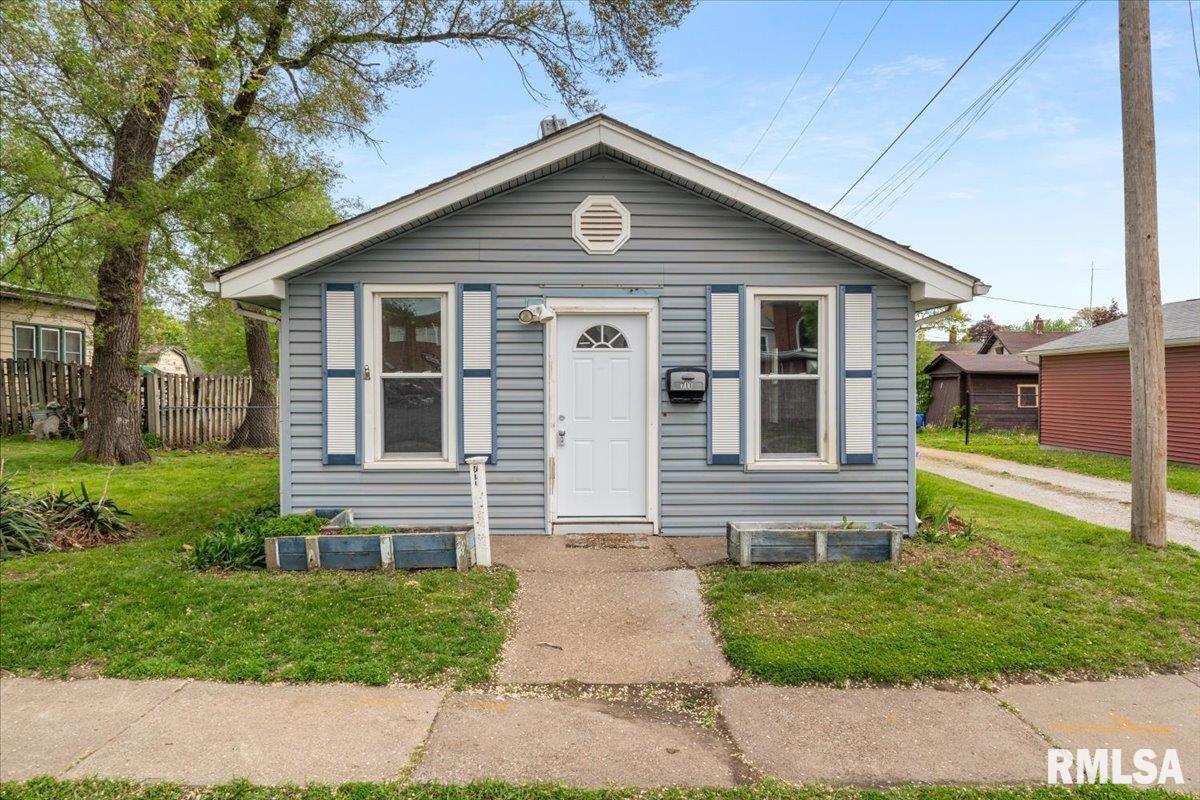 711 Birchwood Avenue, Davenport, Iowa image 1