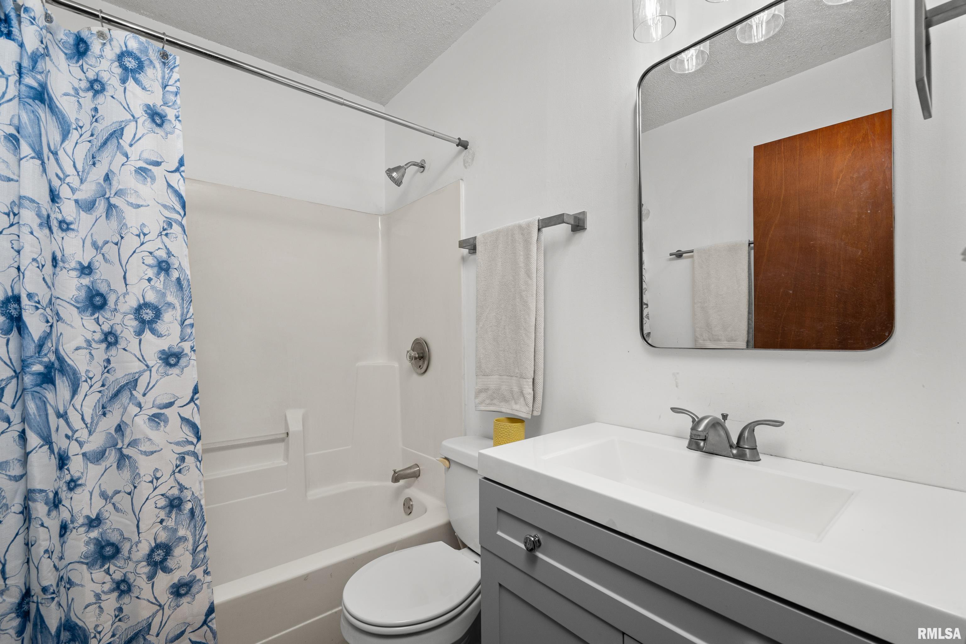 121 S 8th Street, Le Claire, Iowa image 21