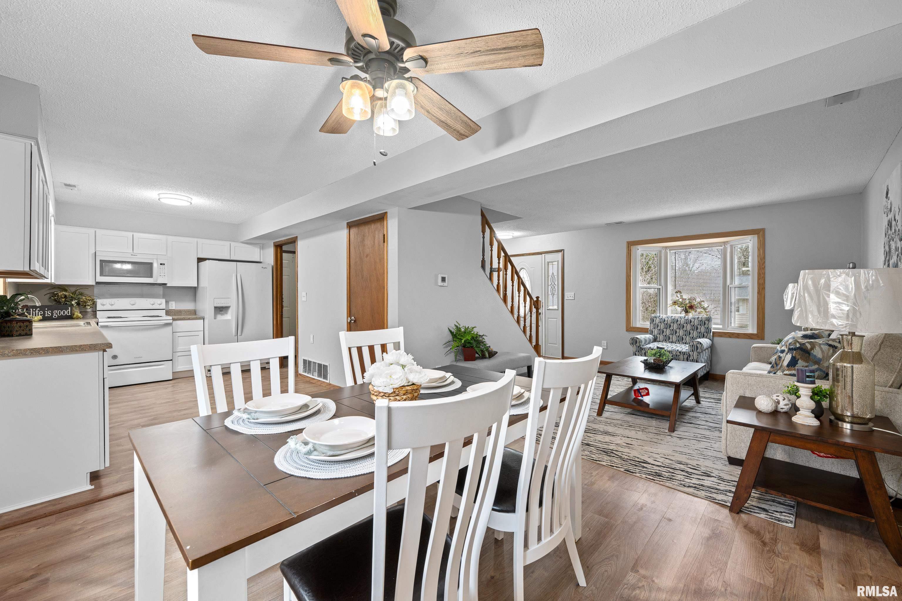 121 S 8th Street, Le Claire, Iowa image 11