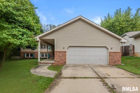 Homes For Sale - 74 Holliday Road<br/> Springfield, IL 62702