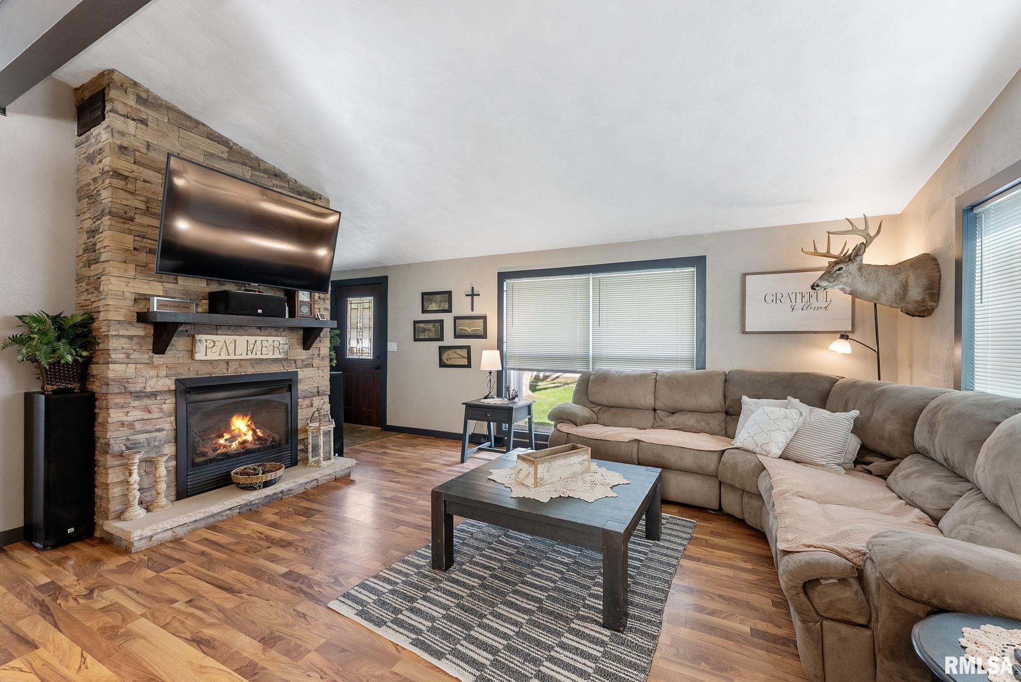 503 N Prospect Street, Cambridge, Illinois image 2