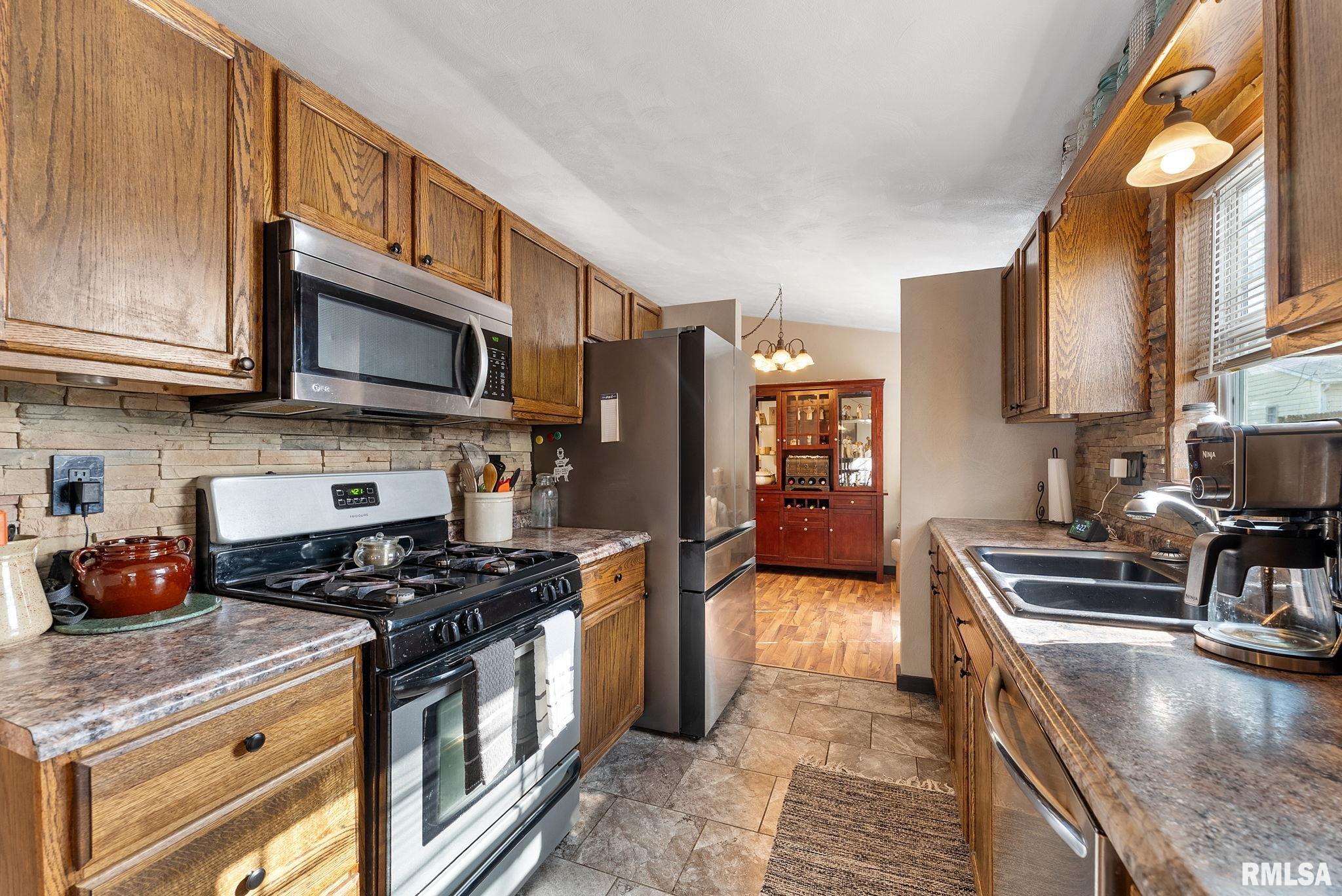 503 N Prospect Street, Cambridge, Illinois image 8