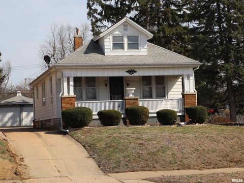 Photo of 1422 N 12TH Street, Quincy, IL 62301 (MLS # CA1043000)