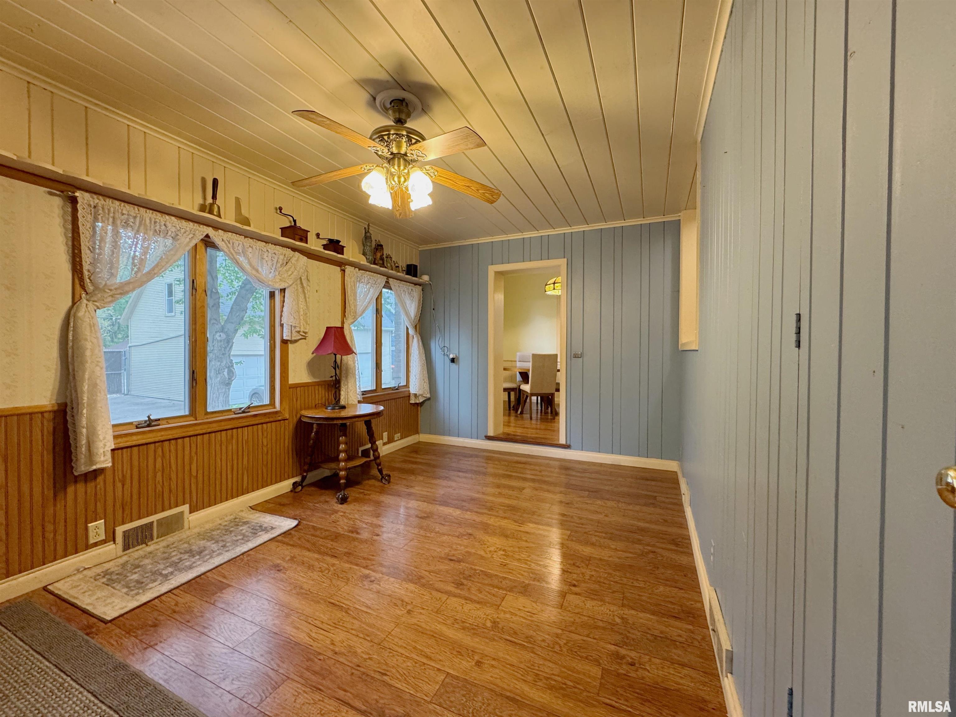 1117 W Moss Avenue, Peoria, Illinois image 31