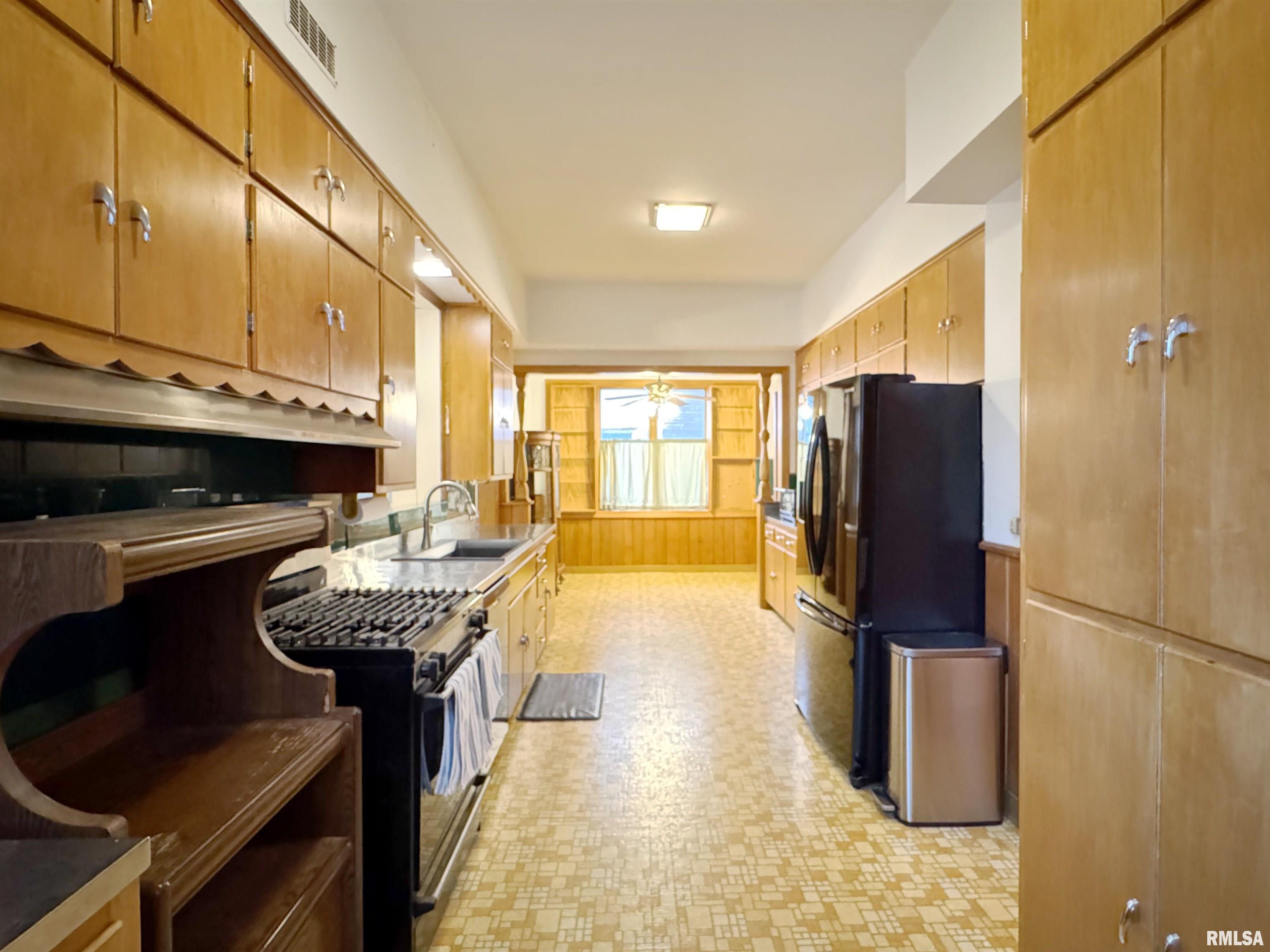 1117 W Moss Avenue, Peoria, Illinois image 21