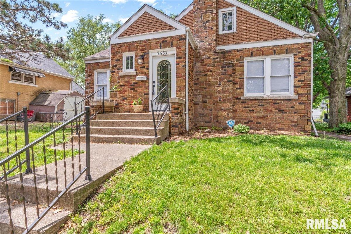 2557 S 6th Street, Springfield, Illinois image 1
