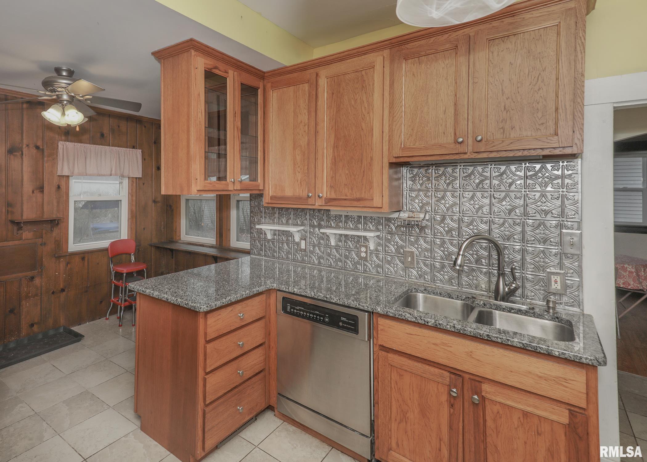 2225 Western Avenue, Davenport, Iowa image 15
