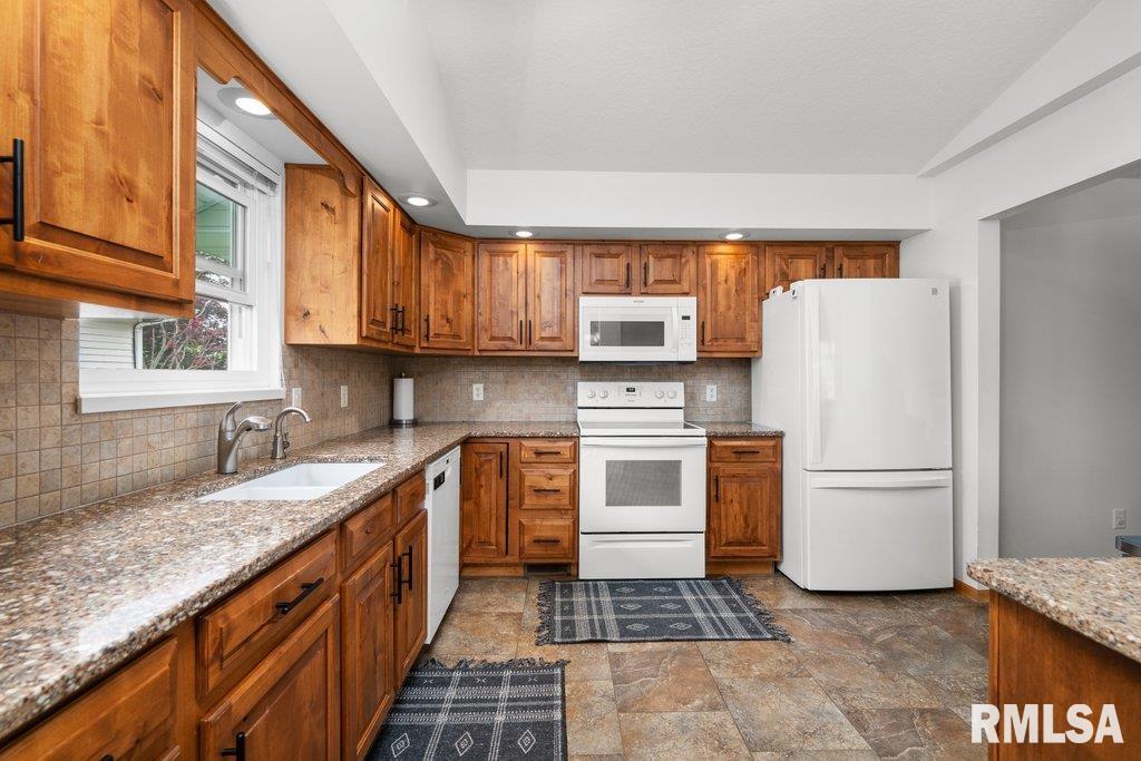 602 E 14th Avenue Court, Coal Valley, Illinois image 10