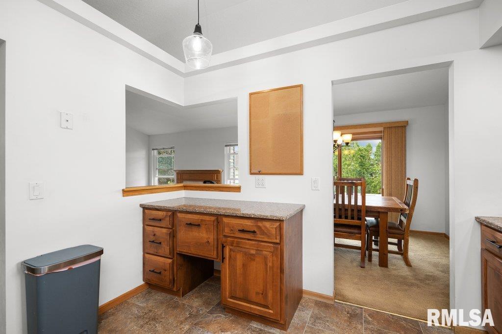 602 E 14th Avenue Court, Coal Valley, Illinois image 12