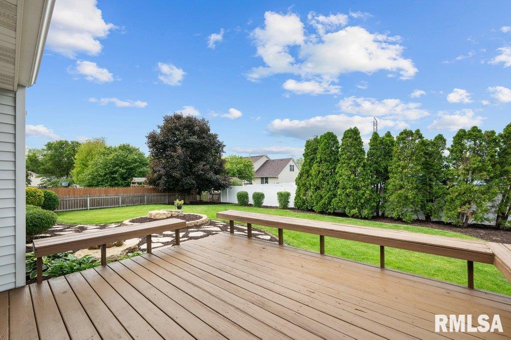 602 E 14th Avenue Court, Coal Valley, Illinois image 3