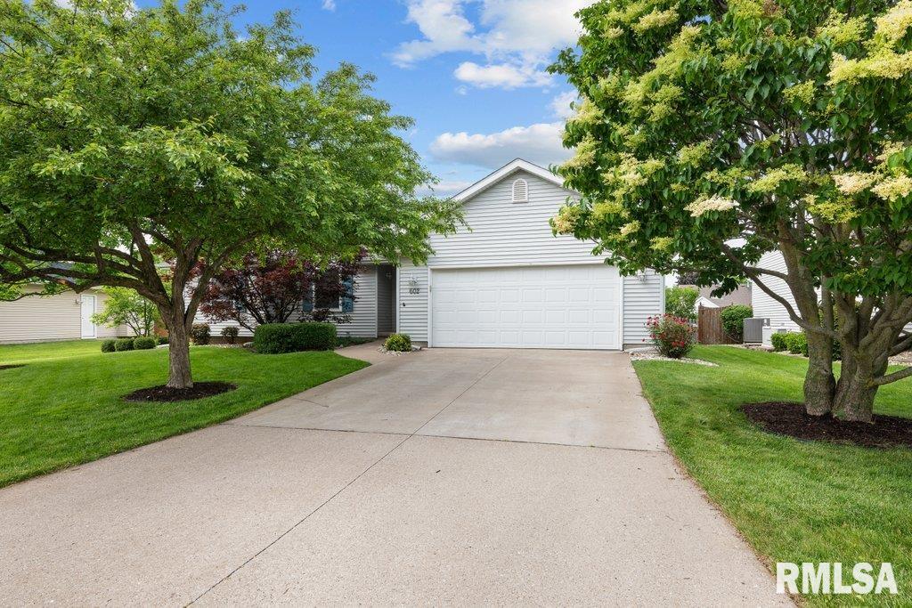 602 E 14th Avenue Court, Coal Valley, Illinois image 2