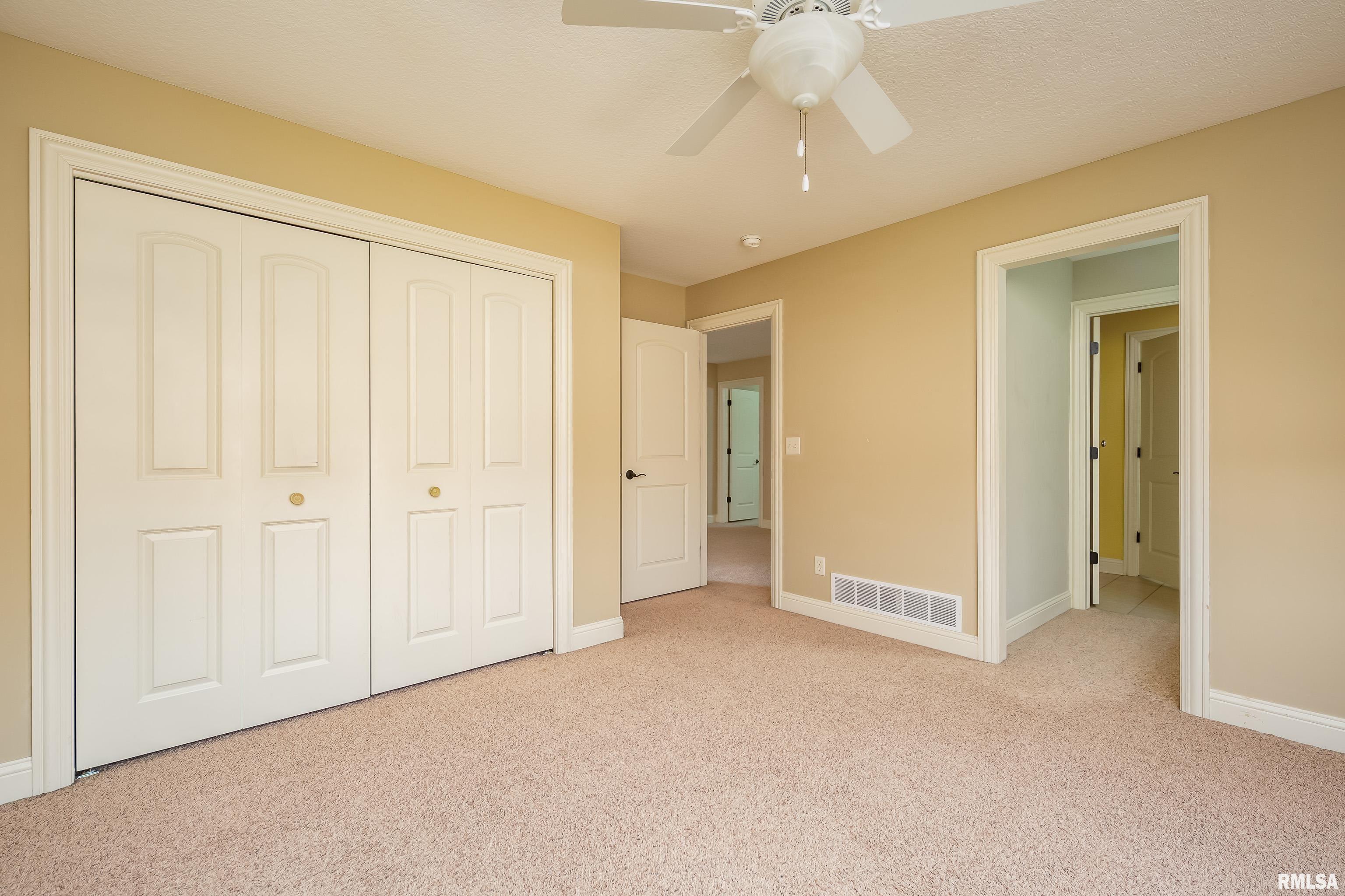 6334 Whispering Pine Drive, Davenport, Iowa image 37