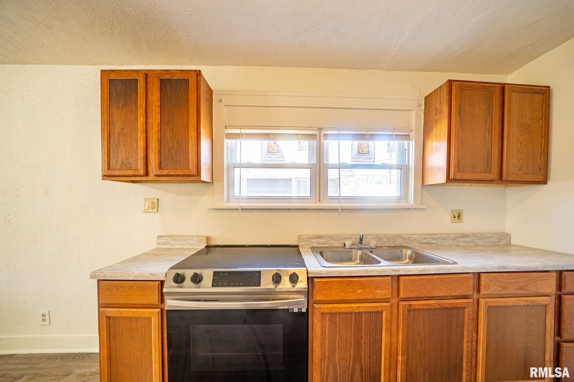 402 South Street, Pekin, Illinois image 9
