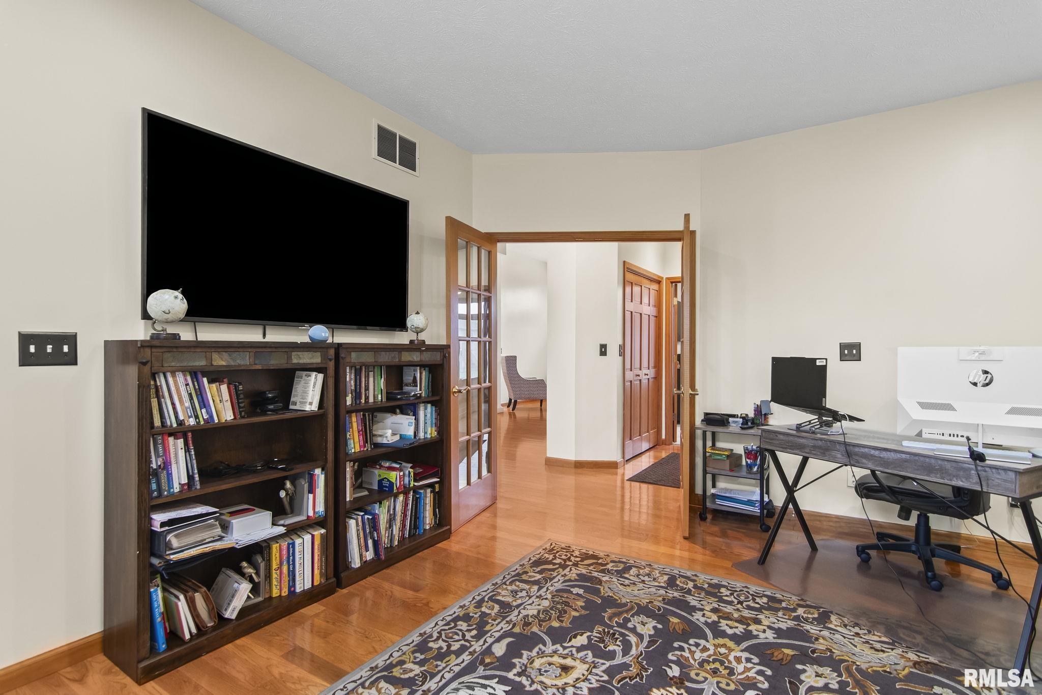 340 Sebring Road, Sherman, Illinois image 31
