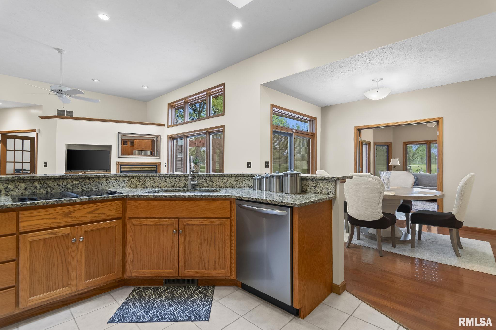 340 Sebring Road, Sherman, Illinois image 14