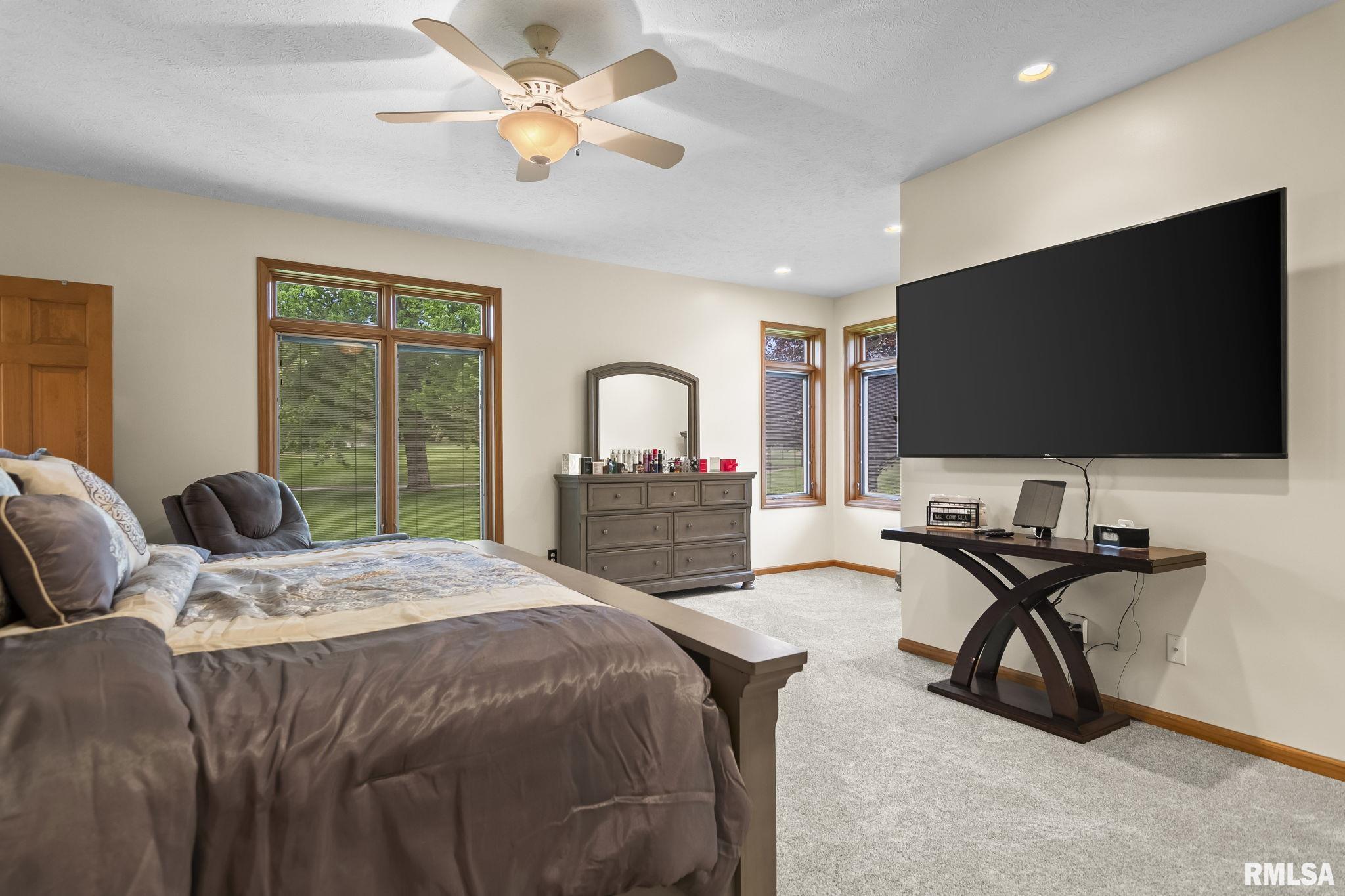 340 Sebring Road, Sherman, Illinois image 24