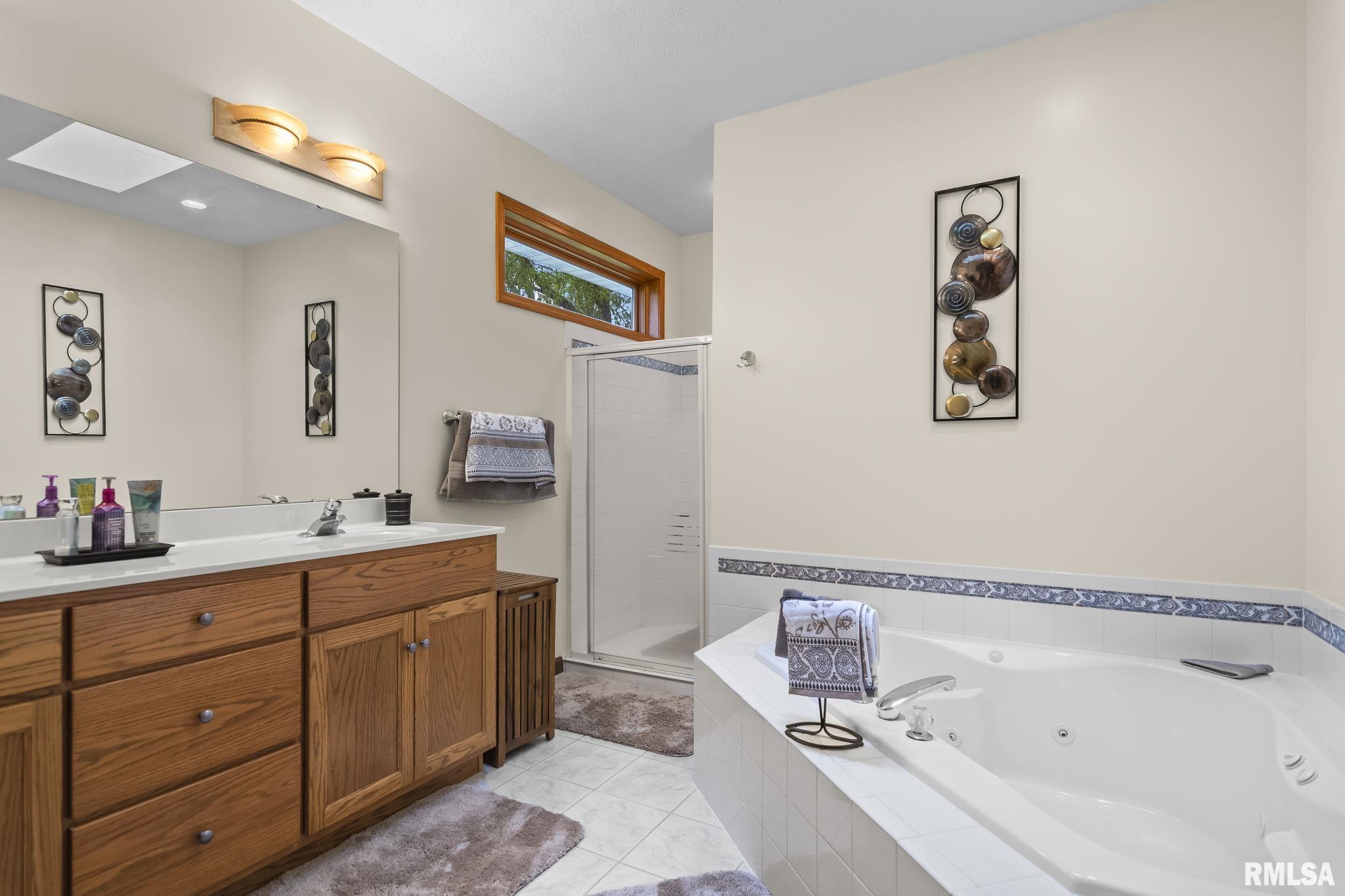 340 Sebring Road, Sherman, Illinois image 28