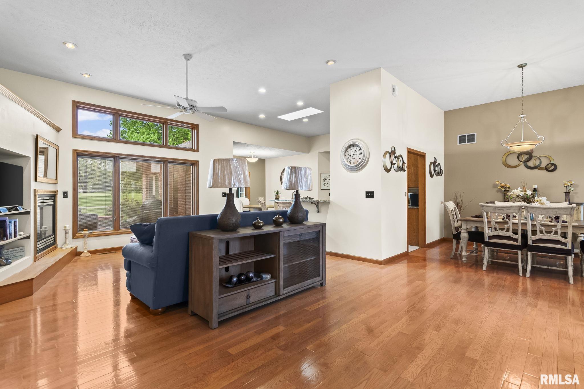340 Sebring Road, Sherman, Illinois image 12