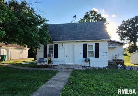 Homes For Sale - 510 S Jackson Street<br/> Blandinsville, IL 61420