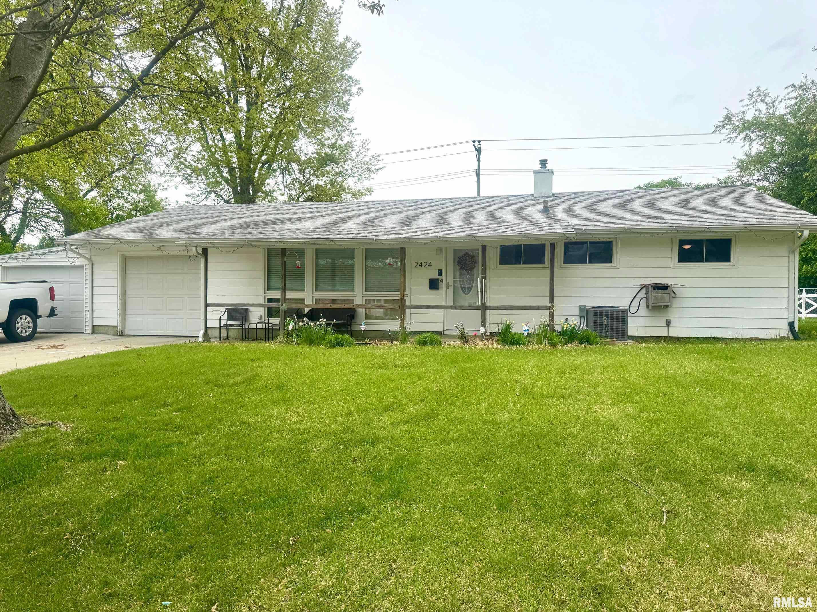 2424 Ken Mar Terrace, Quincy, Illinois image 1