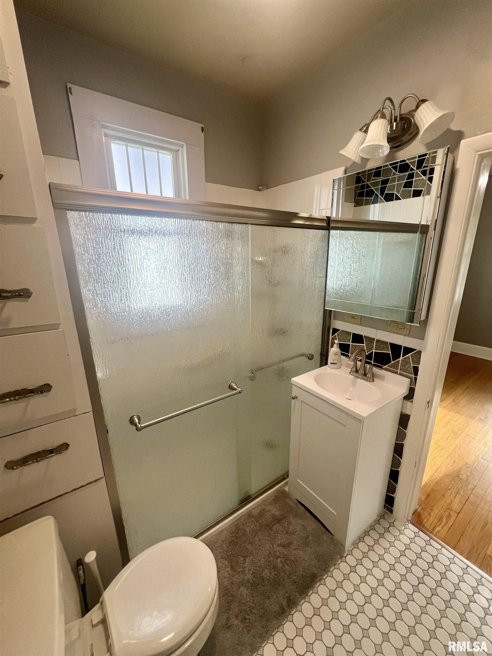 611 S 18th Street, Quincy, Illinois image 10