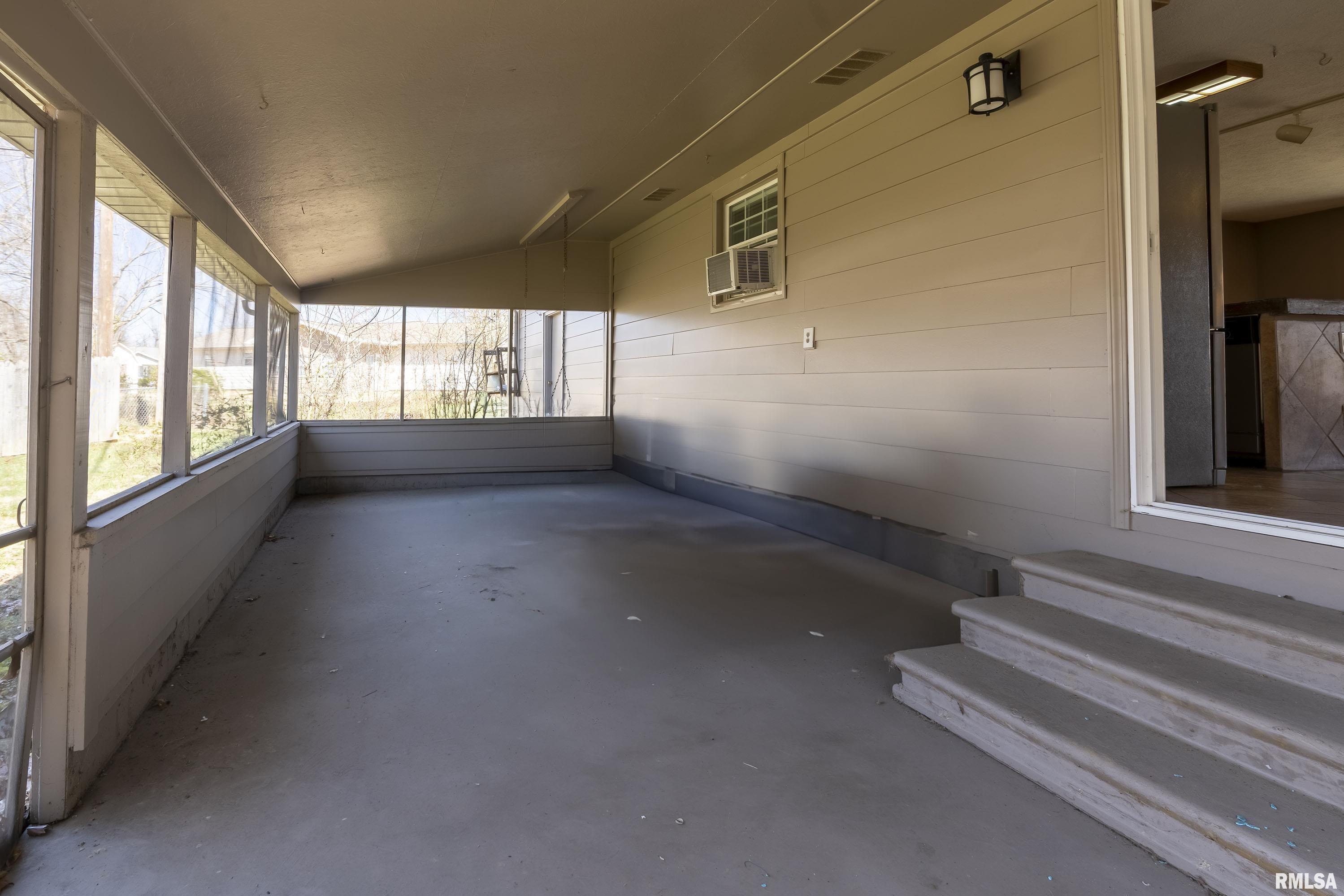 204 Lingale Avenue, Marion, Illinois image 15