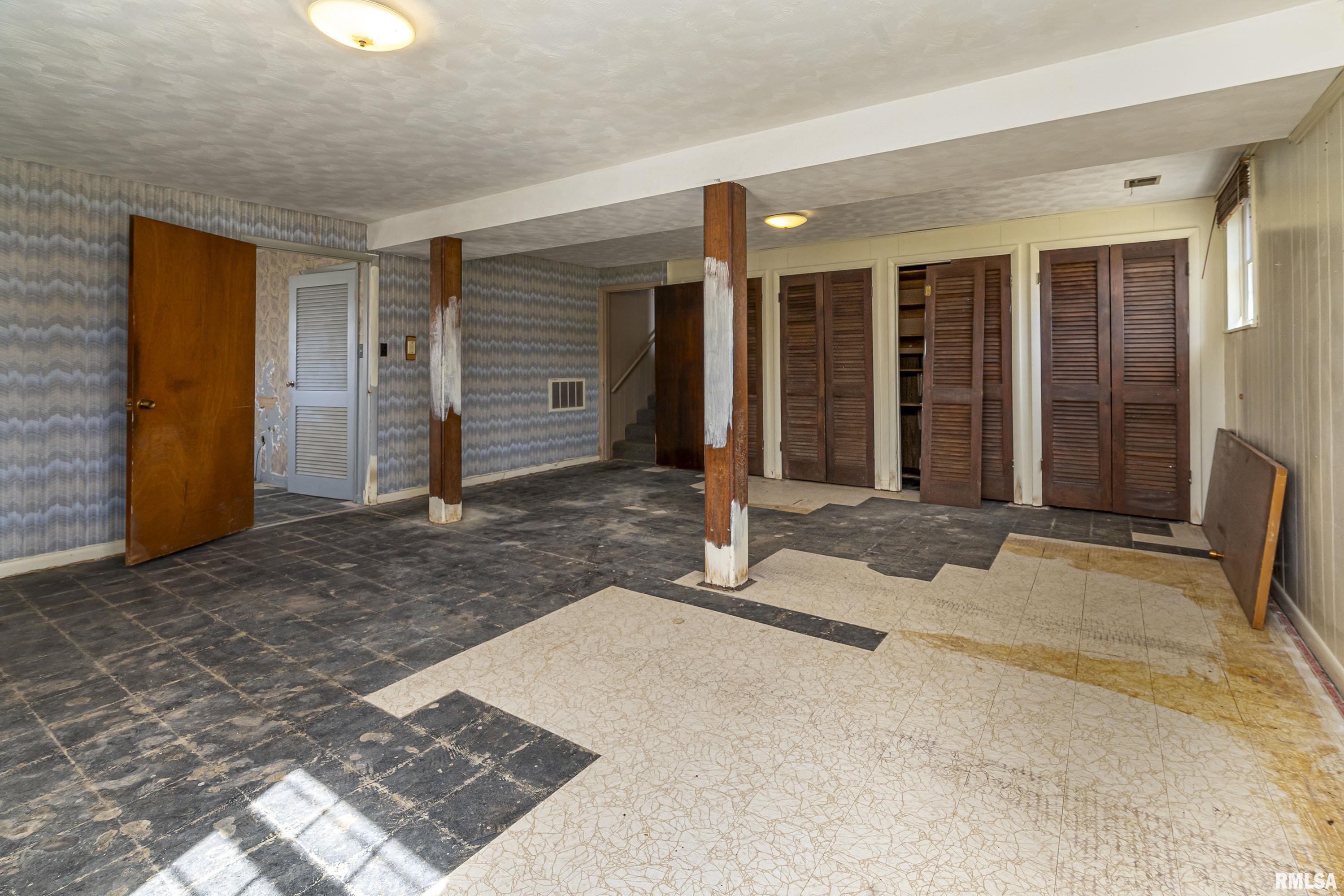 204 Lingale Avenue, Marion, Illinois image 27