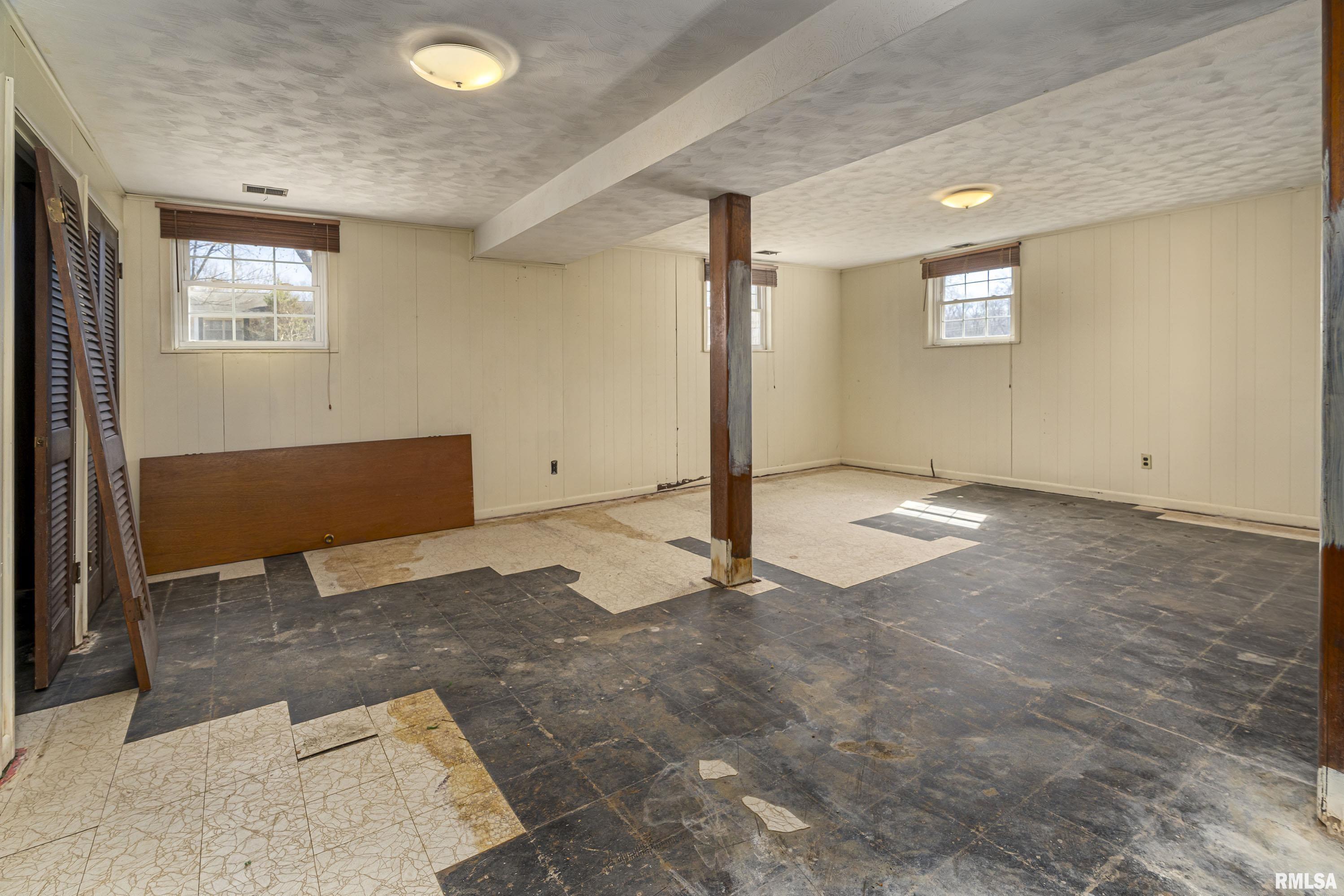 204 Lingale Avenue, Marion, Illinois image 26